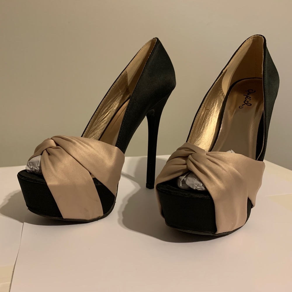 Qupid Black Platform Heels